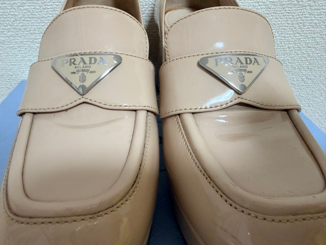 PRADA ベージュ ローファー・ヒール 約8cm