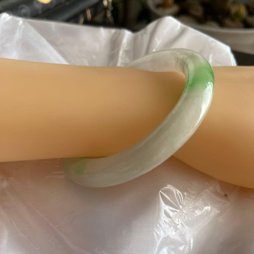 特別値段円型翡翠バングル