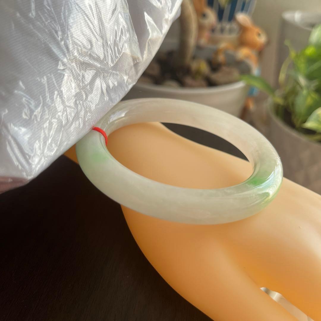 特別値段円型翡翠バングル