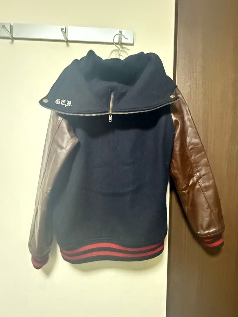 【激レア☆アーチロゴ☆刺繍ワッペン】シュプリーム レザースタジャン フード