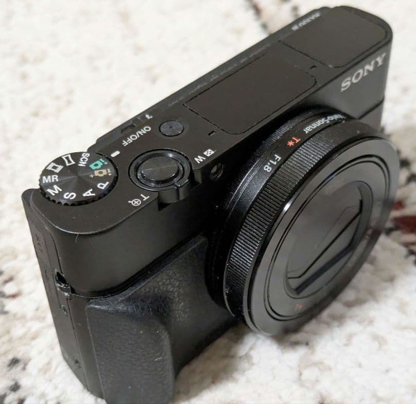 【美品専用三脚付き】 SONY RX100M3