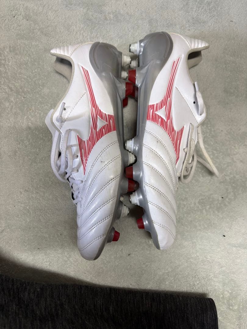 Mizuno モレリア FGシューズ ホワイト/レッド