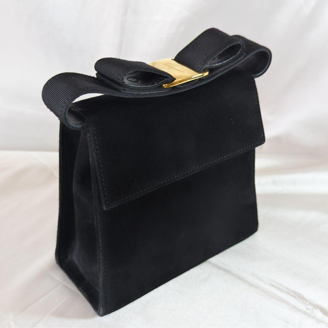 【極美品】フェラガモ ヴァラリボン ハンドバッグ 2way スエード 黒