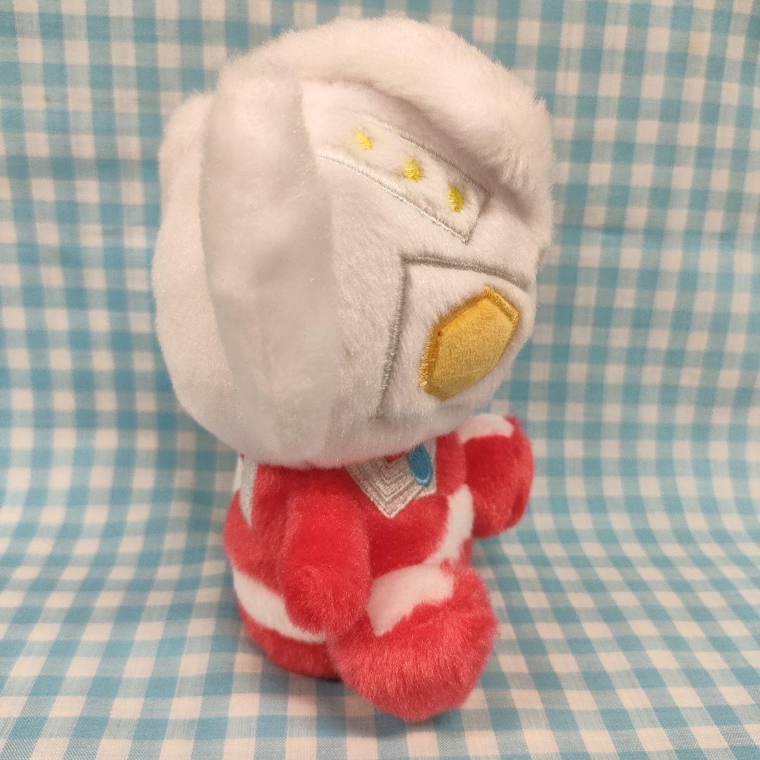 ウルトラマンタロウ ふわふわお座りぬいぐるみ - メルカリ