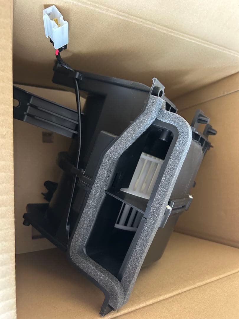 キャンターブロアモーターFE70DB 純正新品未使用ミツビシふそう純正