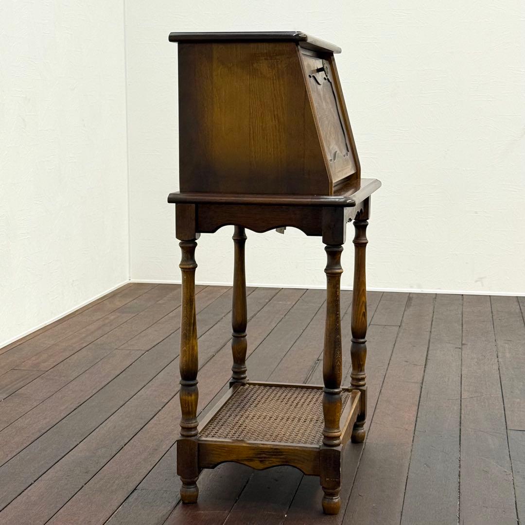 H19K24 カリモク コロニアル コンパクトライティングビューロー