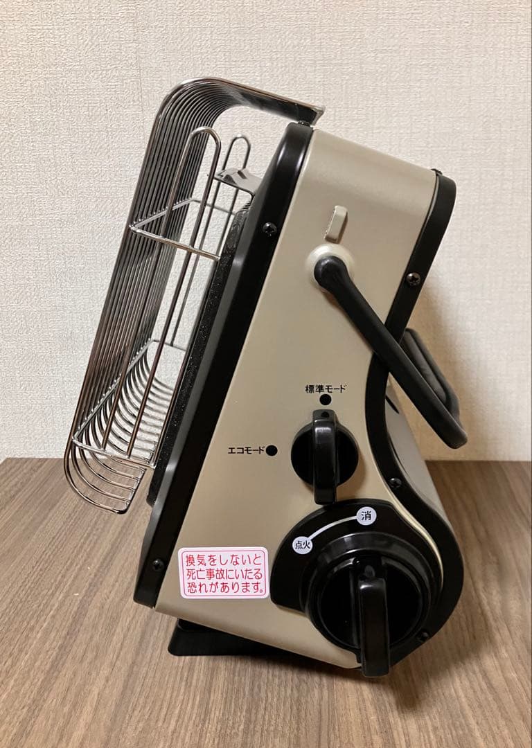 【新品未使用】iwatani カセットガスストーブ　ポータブル　箱と説明書付