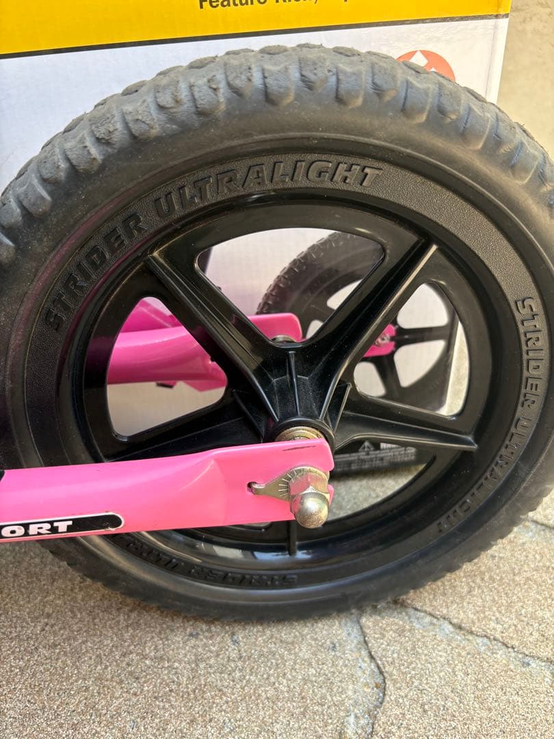 small-lily様専用【美品】ストライダー スポーツモデル ピンク - メルカリ