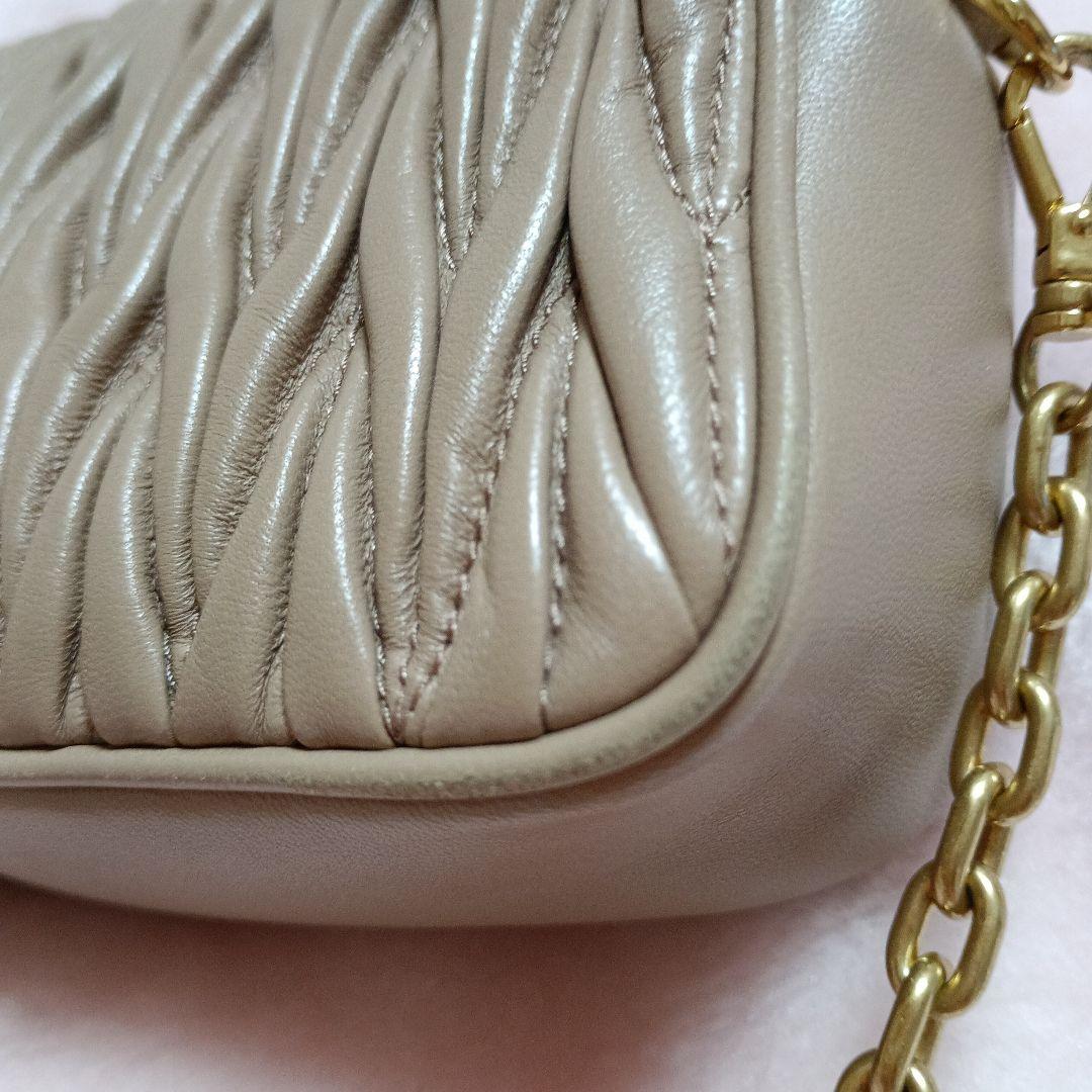 ♡MIU MIU マトラッセ・ナッパレザー・ミニバッグ
