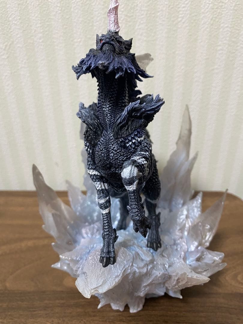 麒麟　亜種　クリエイターズモデル　フィギュア　CAPCOM