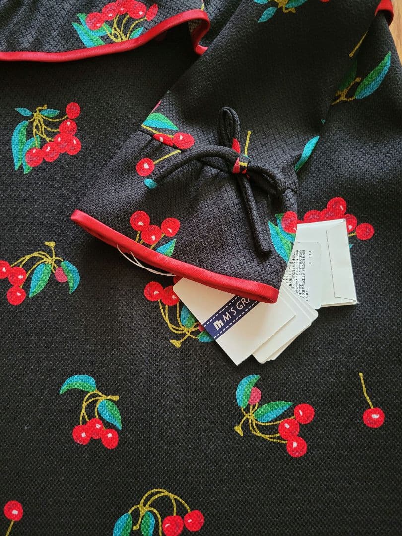 【新品】エムズグレイシー チェリー柄ワンピース 希少36サイズ