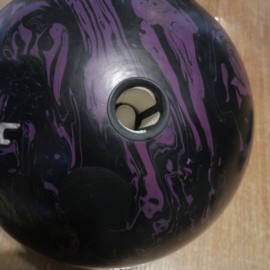 MOTIV ジャッカルゴースト15ポンド ボウリングボール