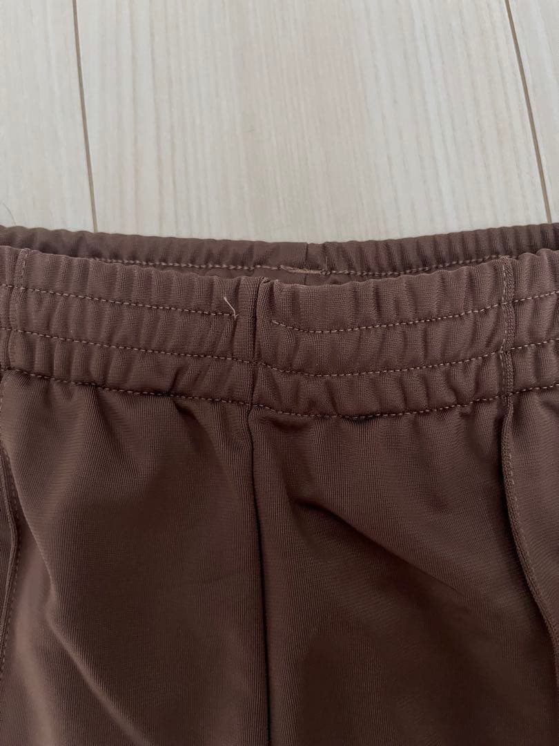 パイナップル　スナイデル　adidas コラボ　パンツ