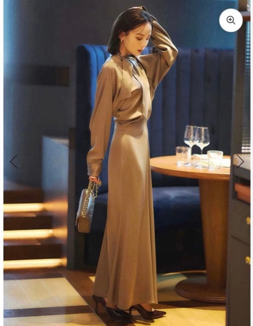 anuans ボウタイドレープワンピース