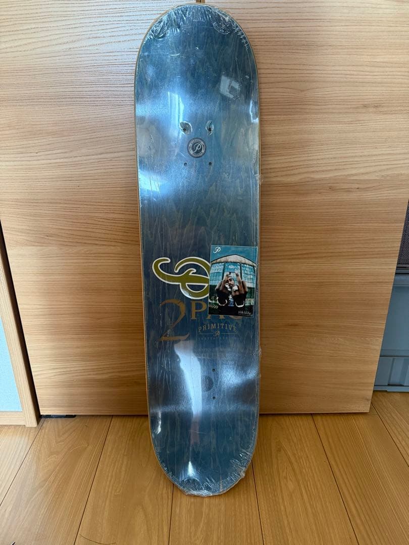 Primitive 2Pac スケートボードデッキ