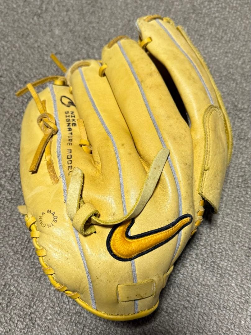 【ダルビッシュモデル】ナイキ　成人用軟式野球グローブ