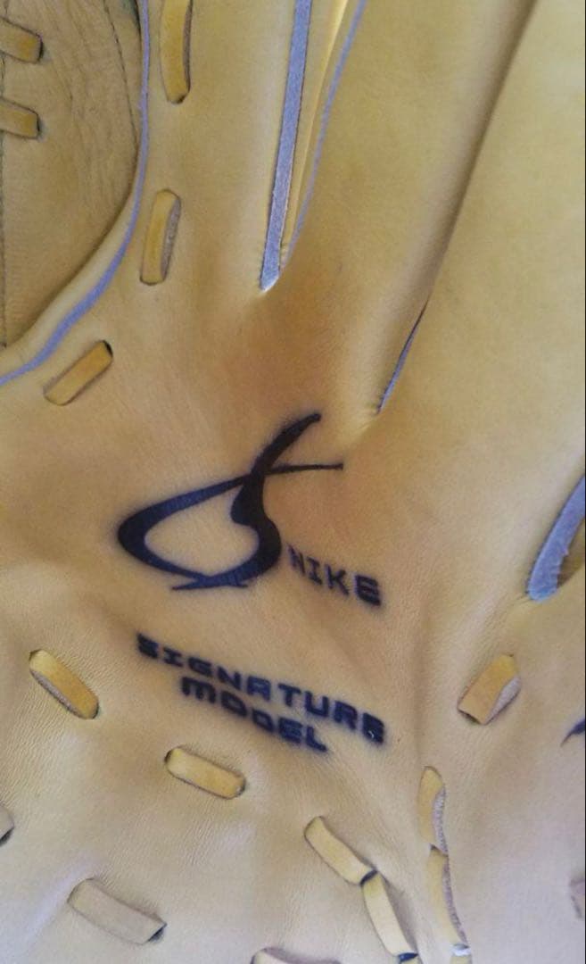【ダルビッシュモデル】ナイキ　成人用軟式野球グローブ