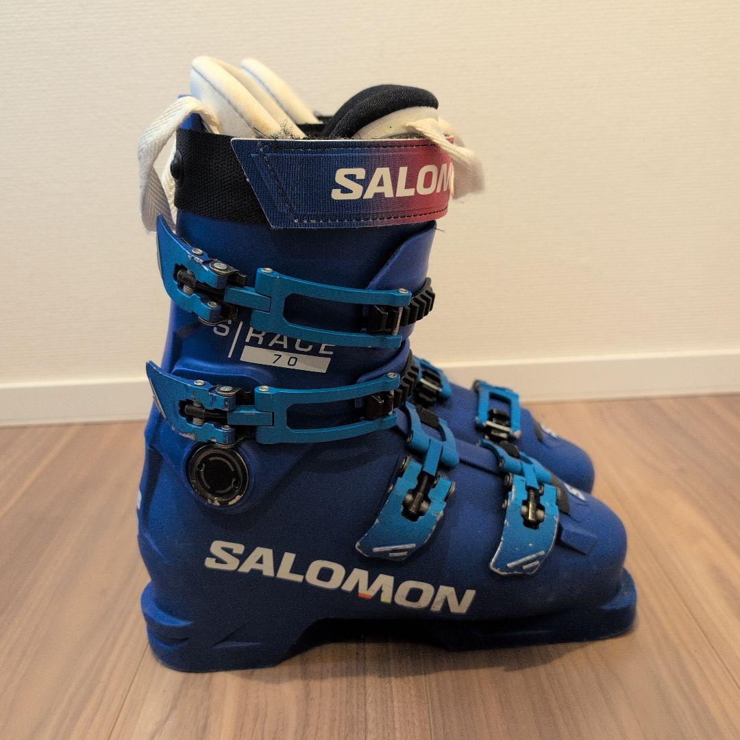 サロモン社製　ジュニアスキーブーツ