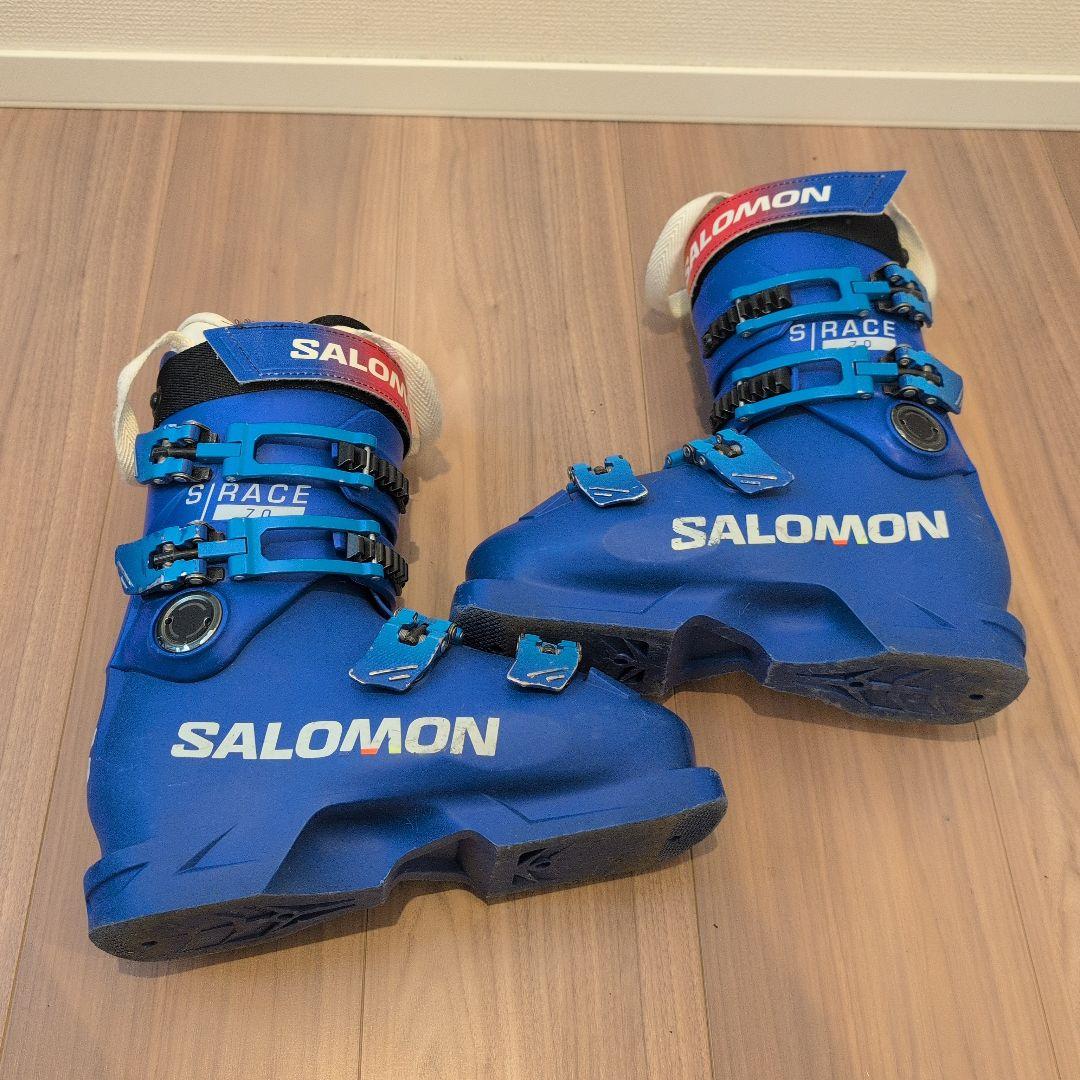 サロモン社製　ジュニアスキーブーツ