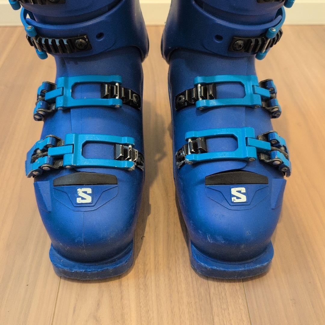 サロモン社製　ジュニアスキーブーツ