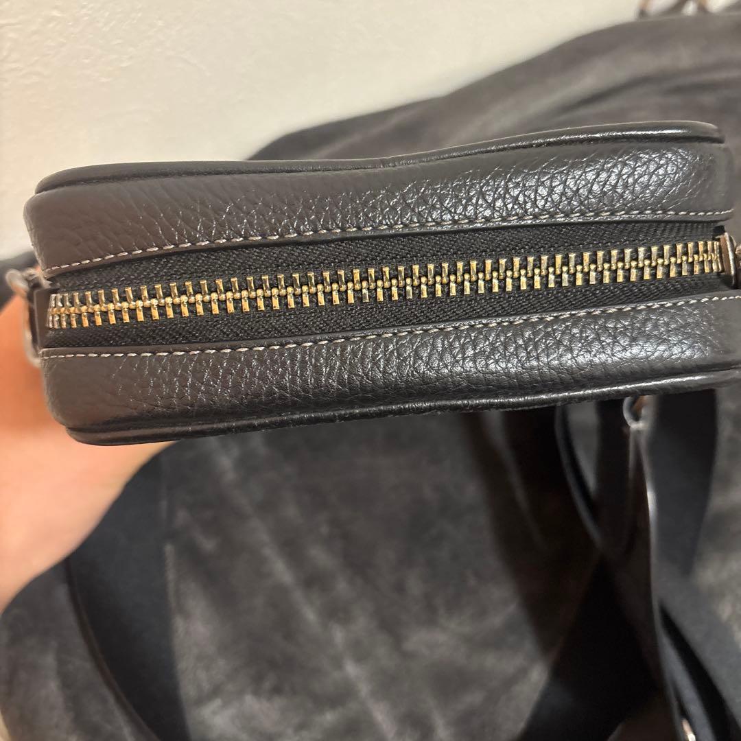 COACH ブラックレザーショルダーバッグ