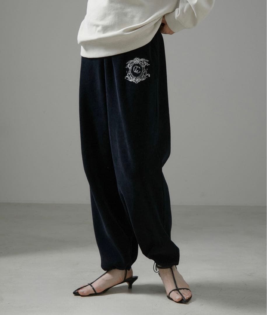 サロンアダムエロペ☆エンブロイダリースウェットパンツ☆タンクトップ☆セット☆