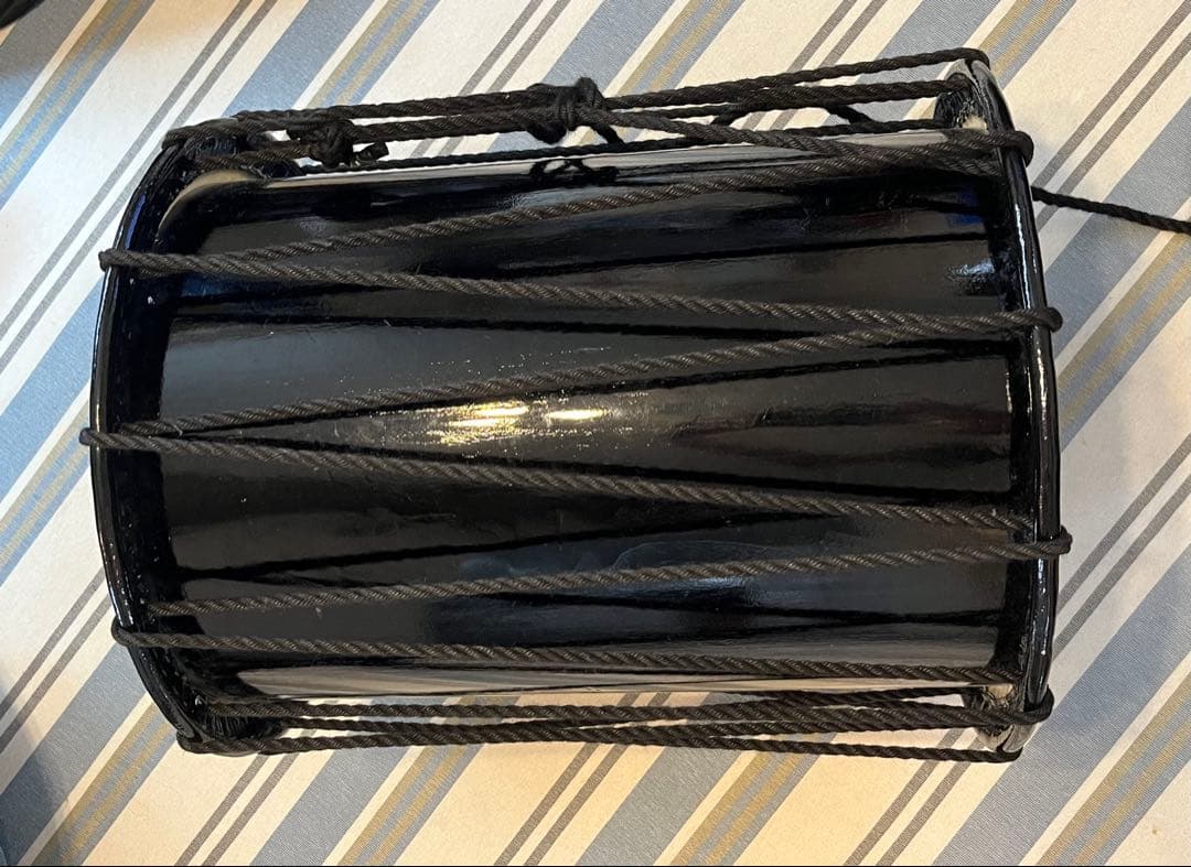 諏訪工芸 かつぎ桶太鼓 1.5尺 輪粋胴 黒