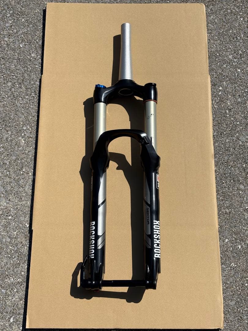 ROCKSHOX Sektor サスペンションフォーク 26