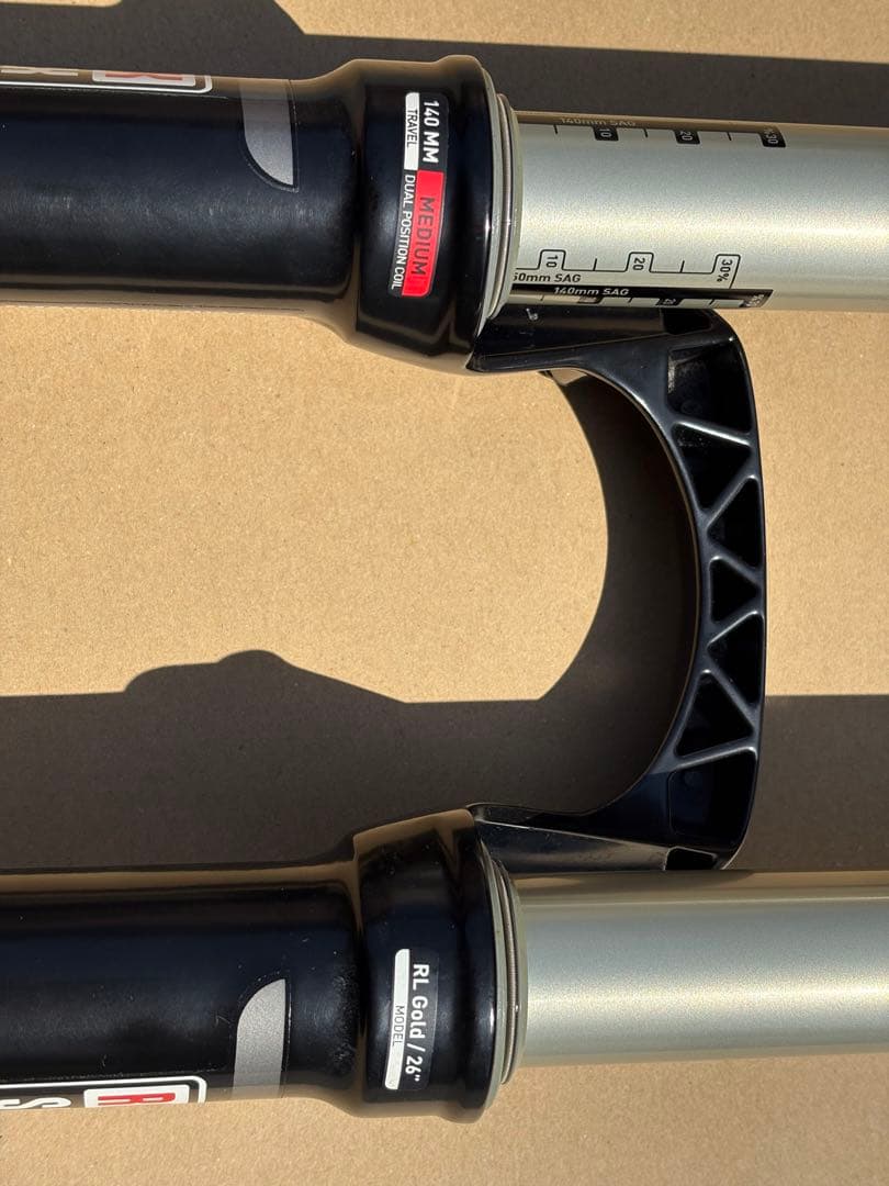 ROCKSHOX Sektor サスペンションフォーク 26