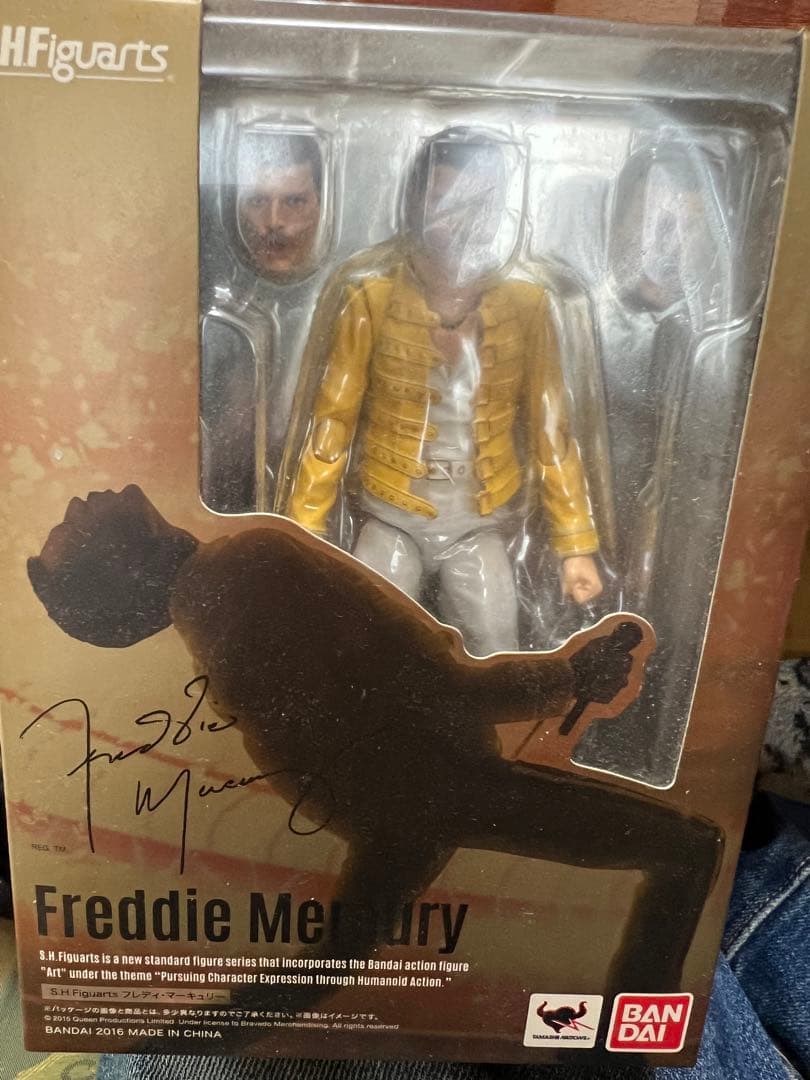 Freddie Mercury アクションフィギュア SHFiguarts