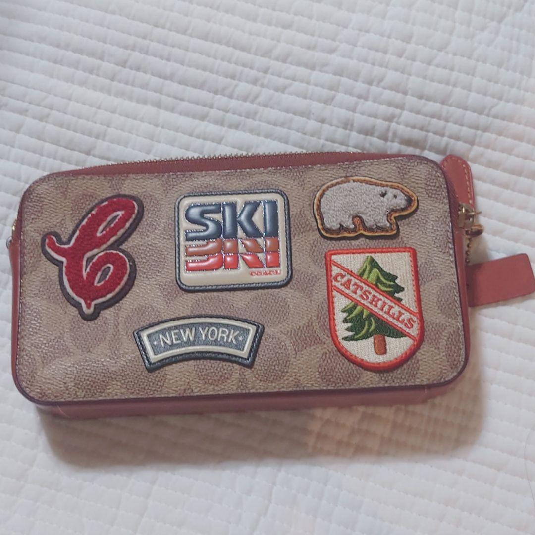 COACH キラ クロスボディ シグネチャー キャンバス ウィズ パッチ 財布