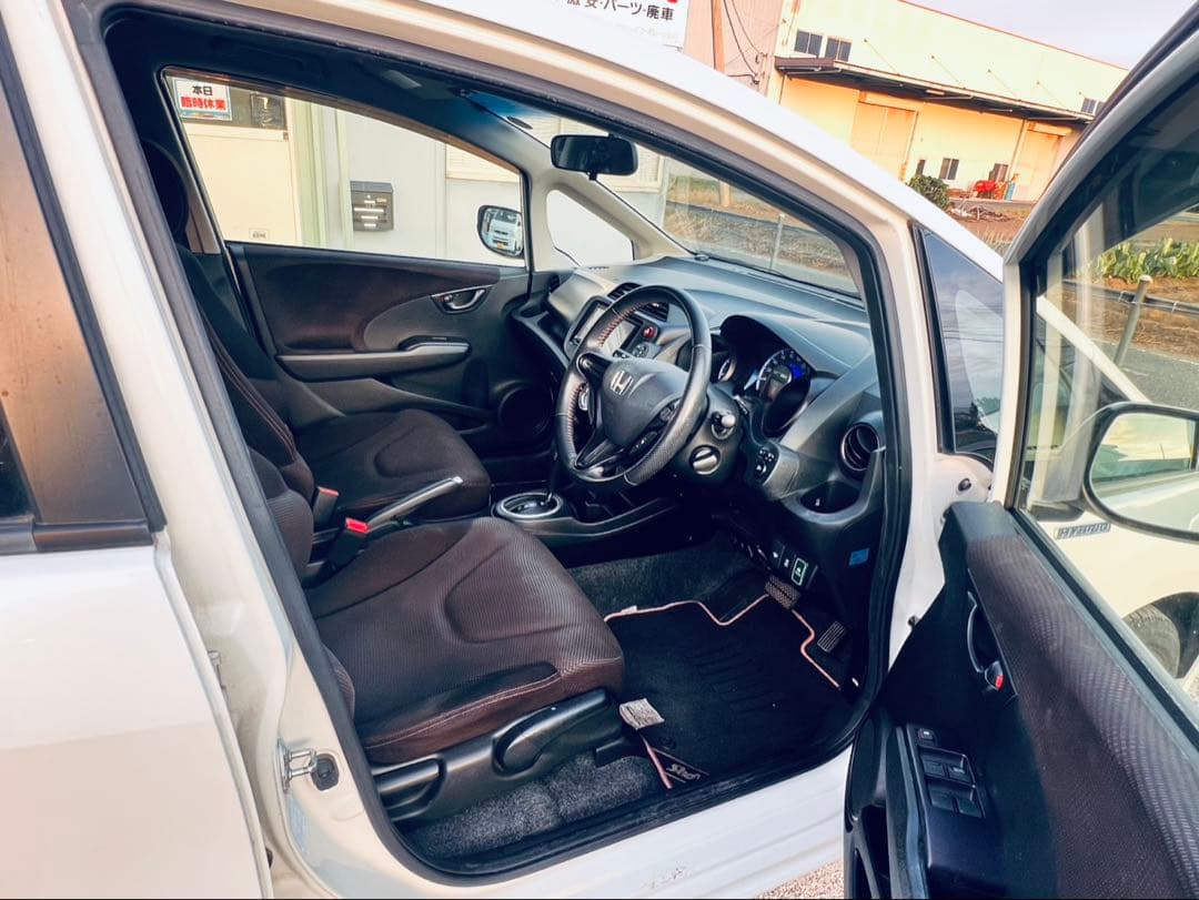 フィットハイブリッド２年車検付価格ー42.5万