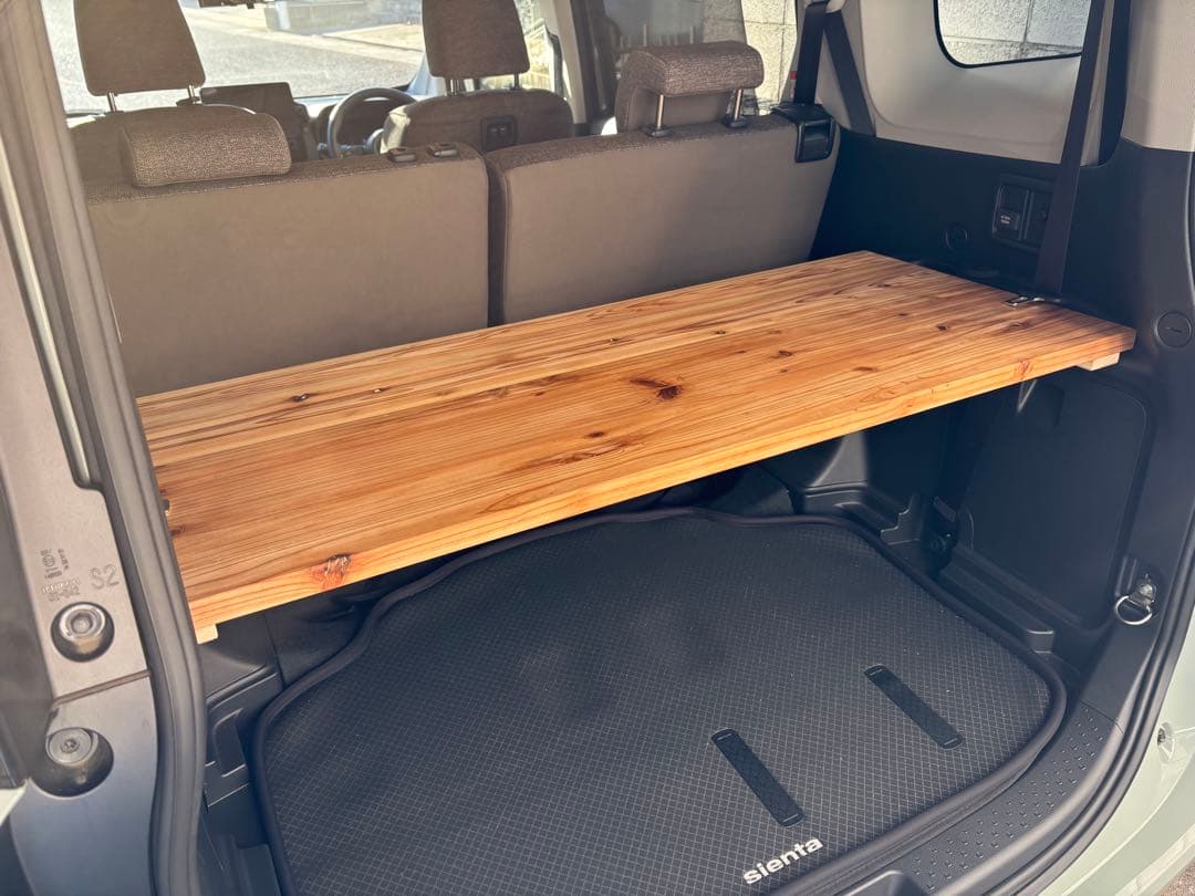 【新作】新型シエンタ10系専用 杉無垢板　ラゲージボード　蜜蝋Wax加工