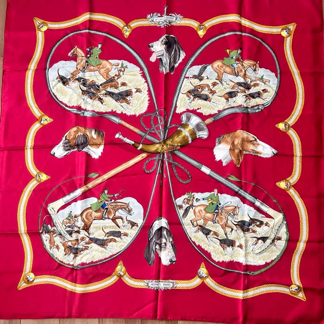 HERMES エルメス スカーフ カレ90 赤 犬 レッド 馬 - メルカリ