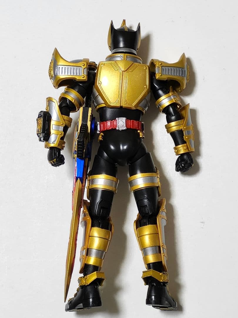 S.H.Figuarts　仮面ライダーブレイド キングフォーム　フィギュア