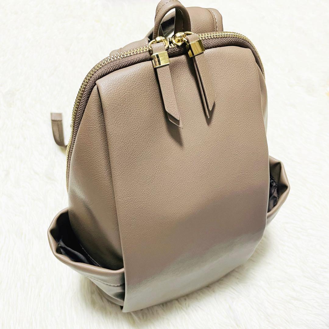 LOWELL things 小山田早織さんリュックMINI グレージュ