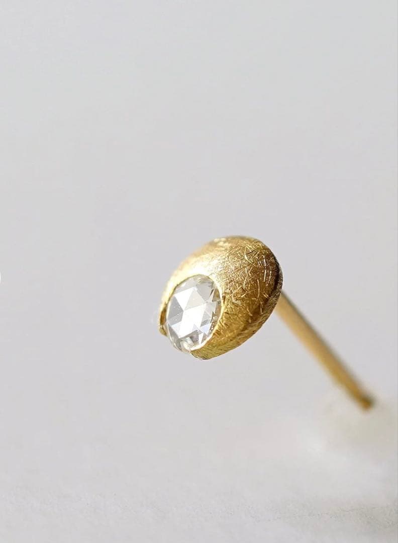 GICLAT 月 Dia 片耳ピアスK18YG