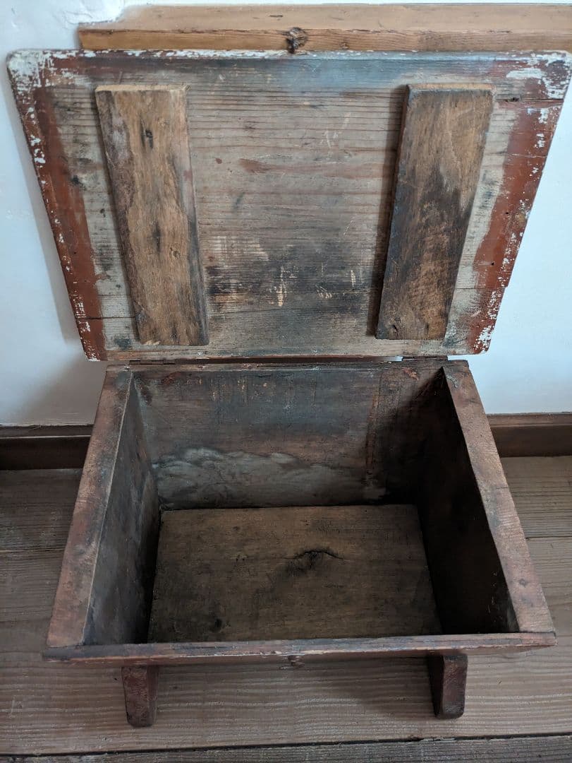 三連休値下げ アンティーク　ヴィンテージ　ペイント　フットスツール　収納