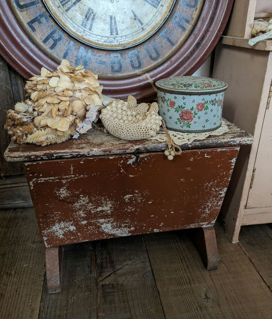 三連休値下げ アンティーク　ヴィンテージ　ペイント　フットスツール　収納