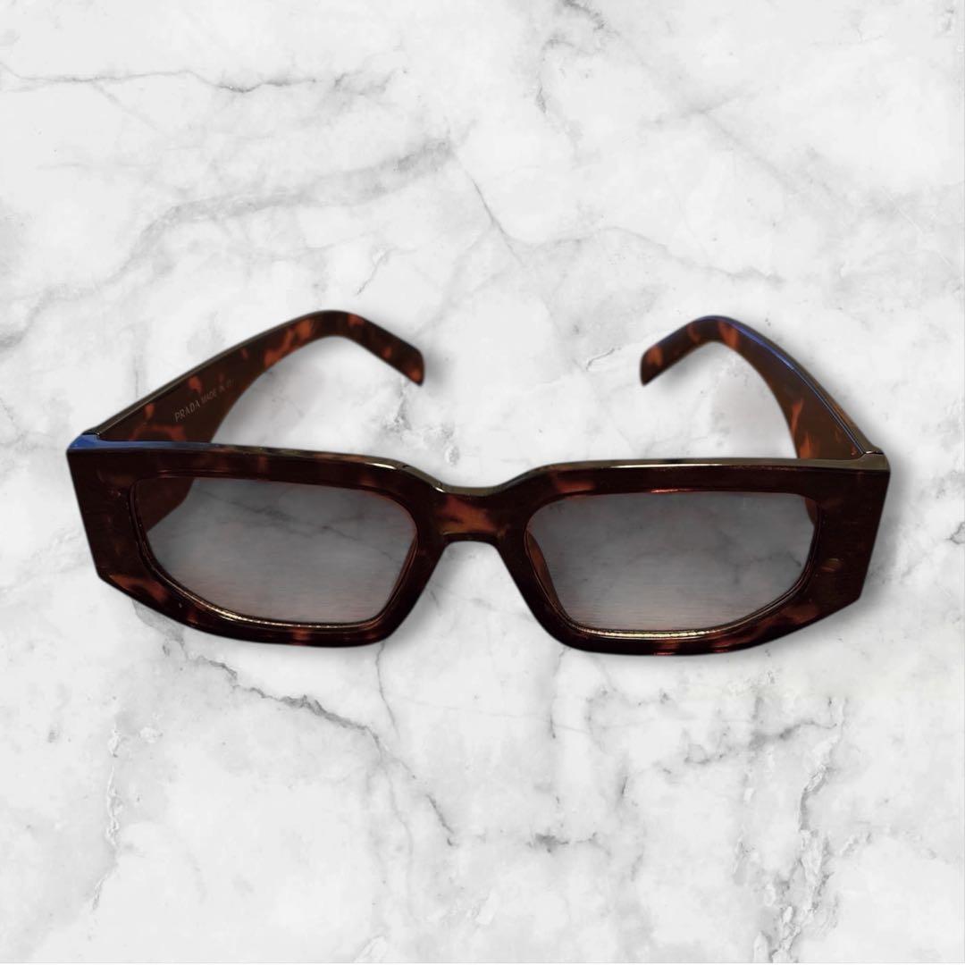 PRADA スクエアサングラス ブラウン　ベッコウ柄