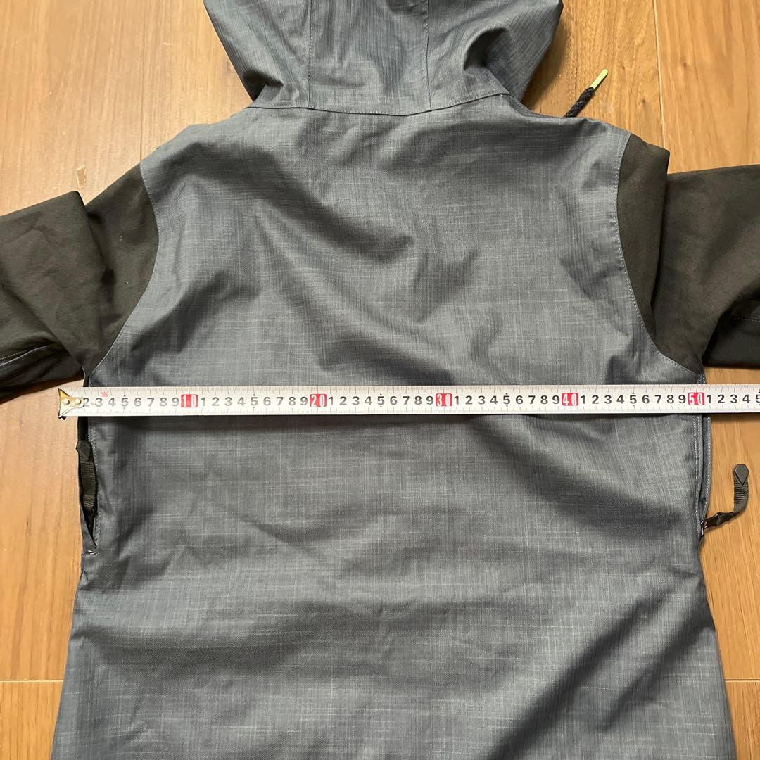 【美品】volcom フード付スキースノボジャケット　レディース