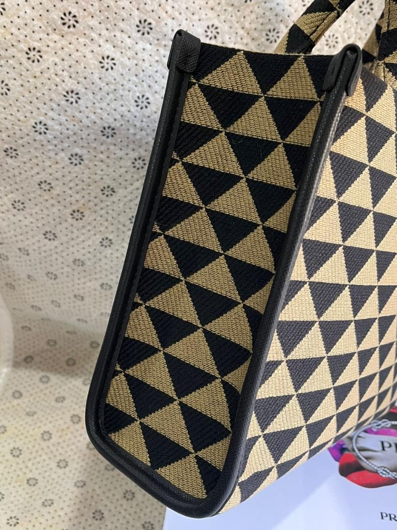 ショルダーバッグ　スモール ハンドバッグ