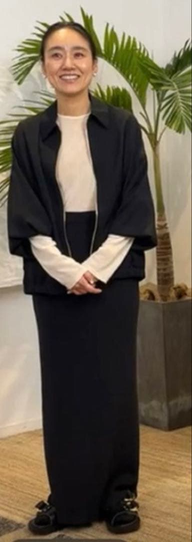 カレンソロジー　コットンリブニットタイトスカート　コーチリュック