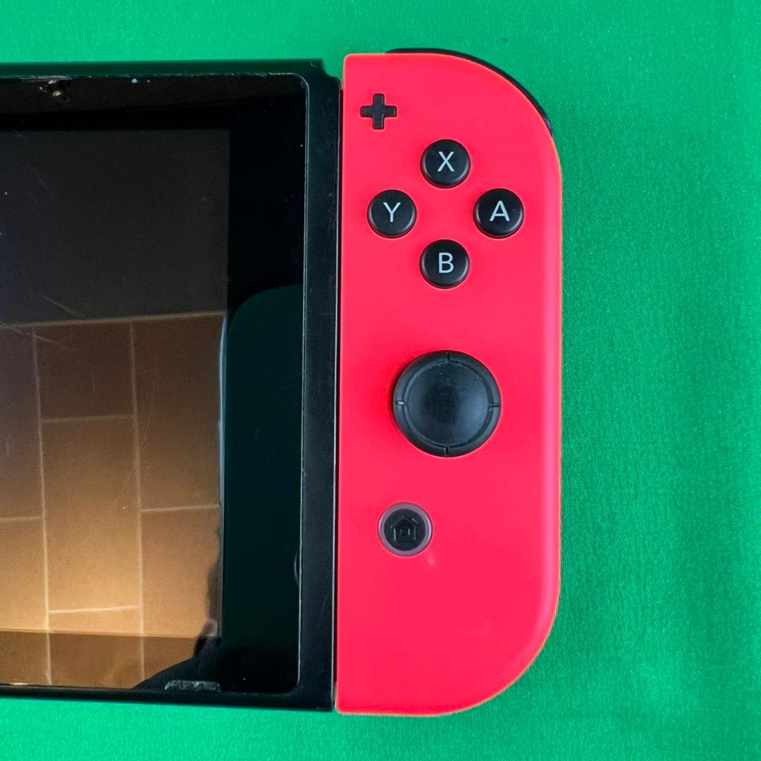 Nintendo　switch　本体　動作確認済み　背面欠損あり　おまけソフト付