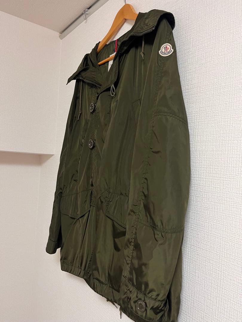 モンクレール　オリーブグリーン ナイロンジャケット