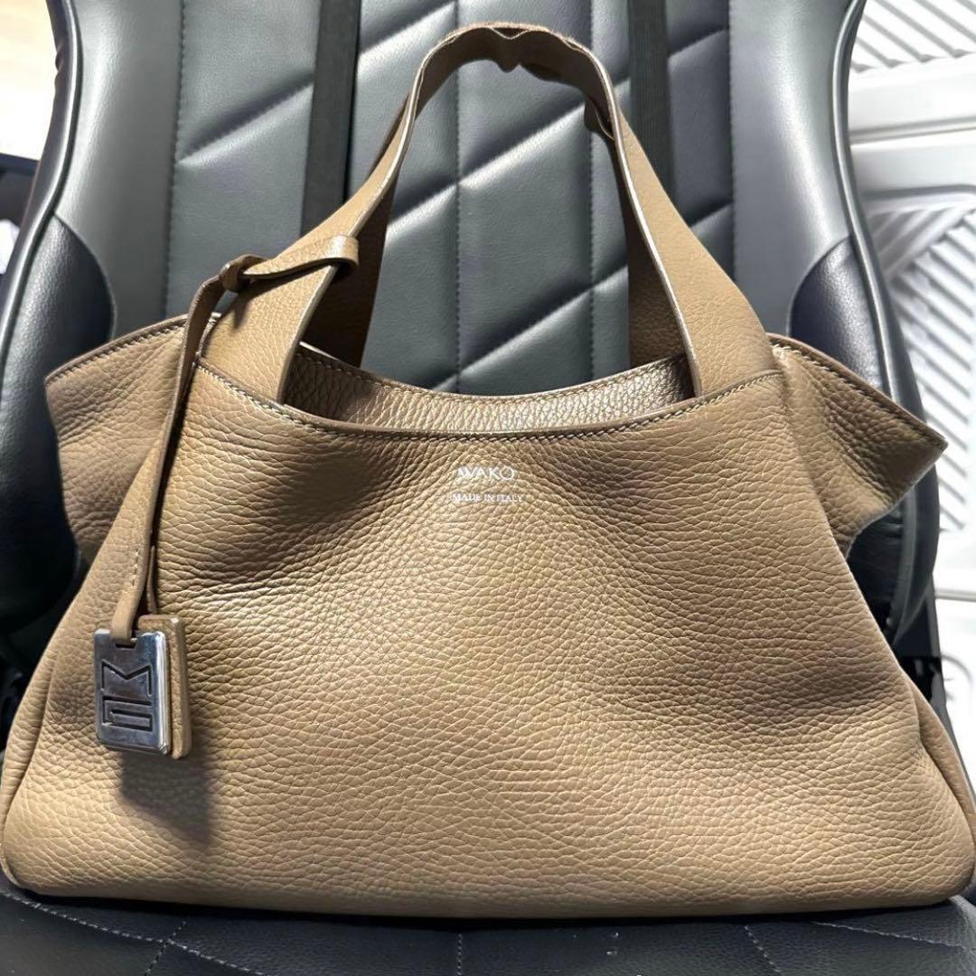 MAURO GOVERNA×WAKO グレージュ レザーハンドバッグ定価15万円 - メルカリ