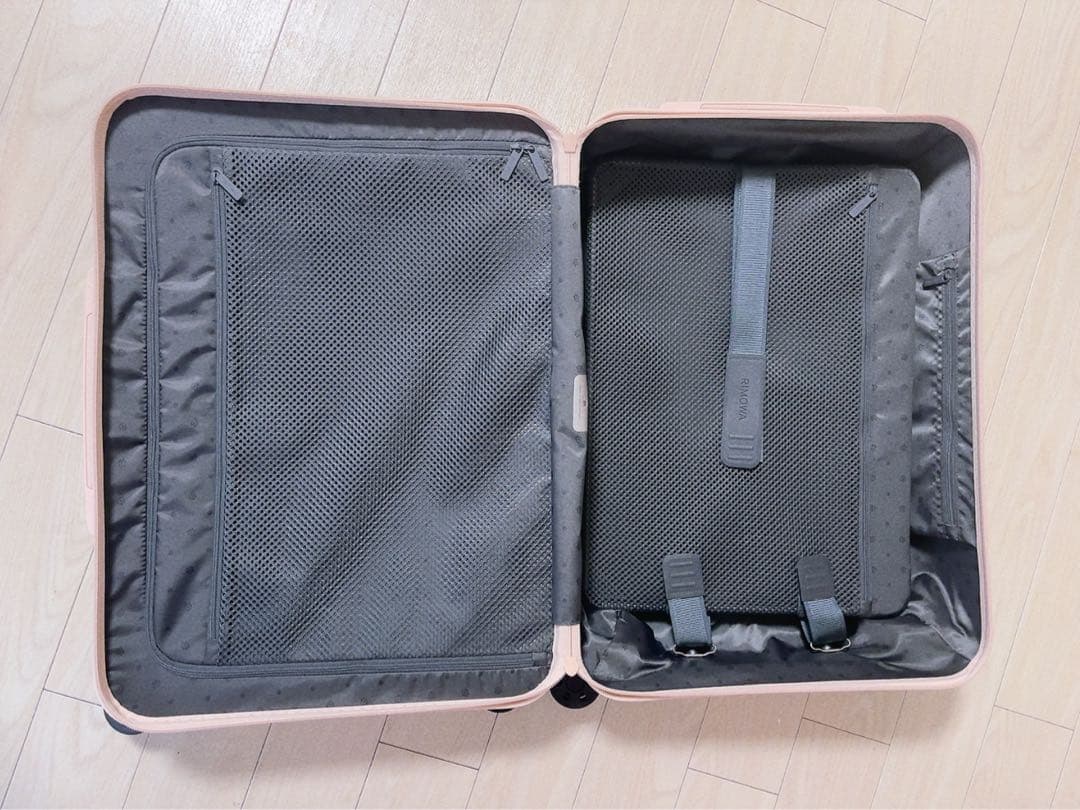 RIMOWA Essential ペタルピンク 2023年限定カラー 機内持込