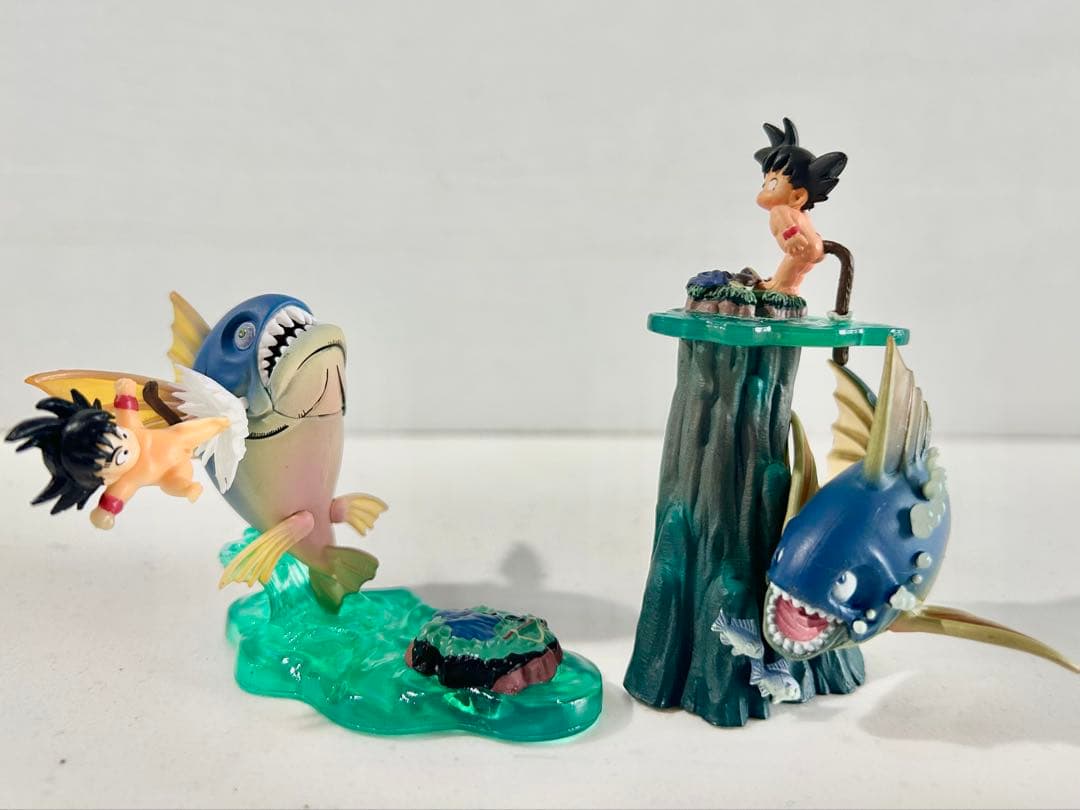 ドラゴンボールカプセル 怪魚 幼少悟空の魚釣り フィギュア2点セット
