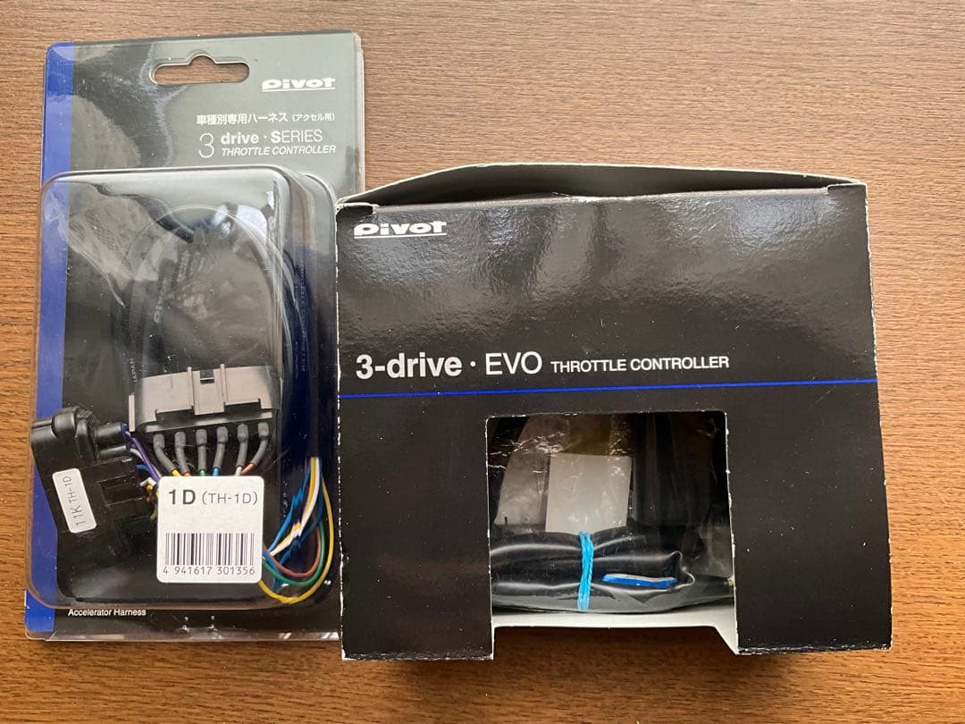pivot スロットルコントローラー・専用ハーネス
