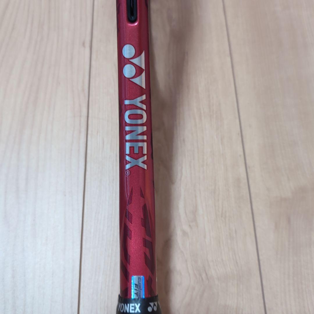 YONEX ボルトレイジ 7V　紅　クレナイ